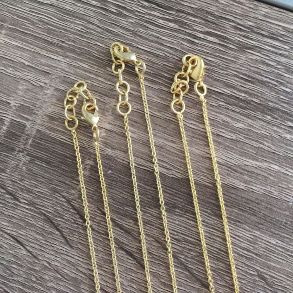 Handcrafted Gold Crystal Quartz Necklace - Picture 4 of 4